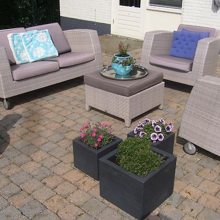 B&B Op De Brabantse Wal Halsteren ภายนอก รูปภาพ