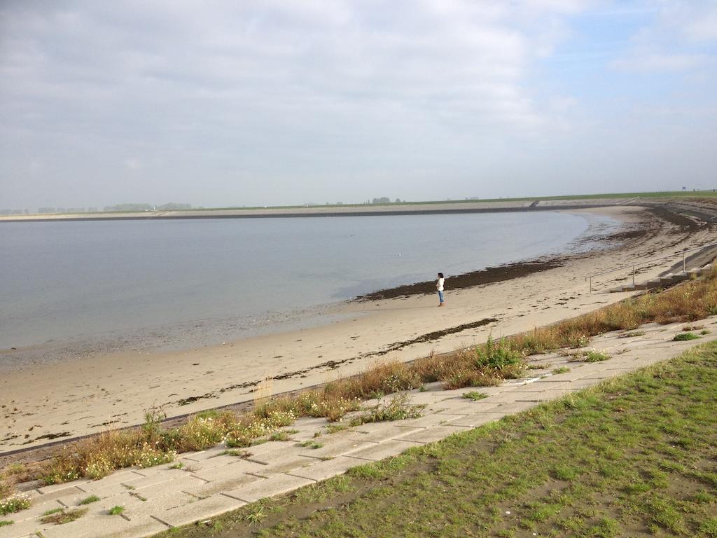 B&B Op De Brabantse Wal Halsteren ภายนอก รูปภาพ