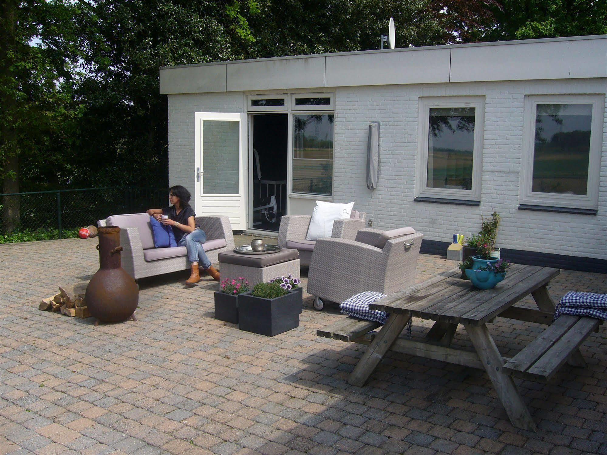 B&B Op De Brabantse Wal Halsteren ภายนอก รูปภาพ